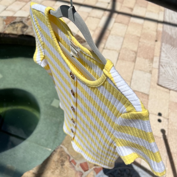 Forever 21 Girls Yellow and White Striped Shirt - Picture 3 of 14